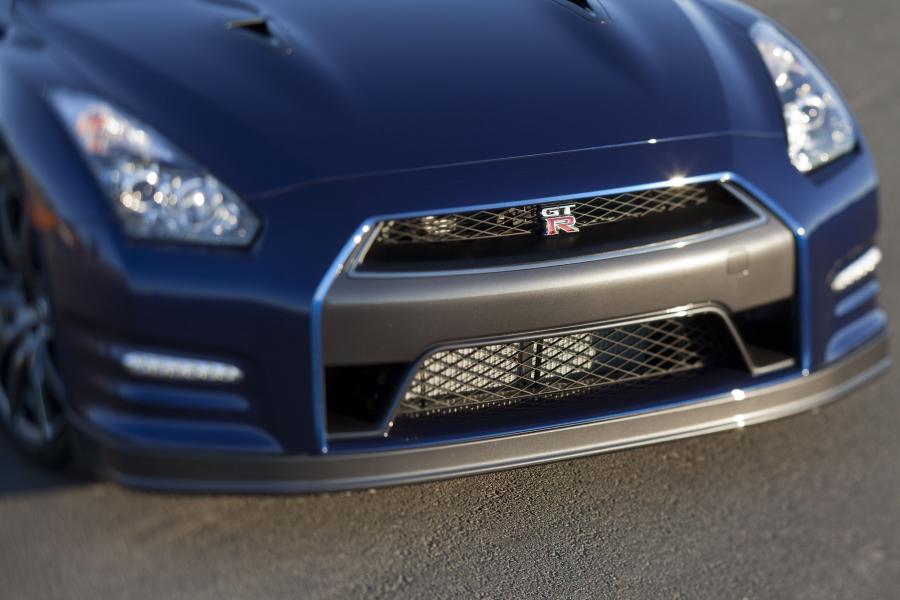  Nissan GT-R 2012 года  (US) (фото 29 из 74)